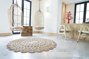 A seating area at Yacht Boheme Hotel-Boutique Class - Adults Only