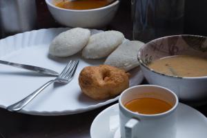 Comida en o cerca de este hotel