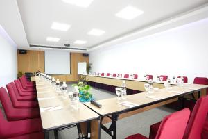 Konferenční prostory v ubytování Gumilang Regency Hotel + 21 fotografií