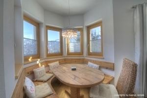 Posedenie v ubytovaní Chalet Apartment Ski and Golf by Kaprun Rentals