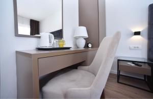 TV a/nebo společenská místnost v ubytování Apartments 110 in Budva
