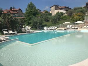 The swimming pool at or close to Il Ghetto Farm Holiday