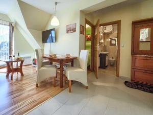 Posedenie v ubytovaní VisitZakopane - Apartament Pistacjowy