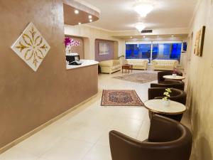 Hotel Riviera Palace tesisinde lobi veya resepsiyon alanı