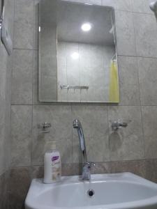 Ένα μπάνιο στο Areni Tavern-B&B +18 φωτογραφίες