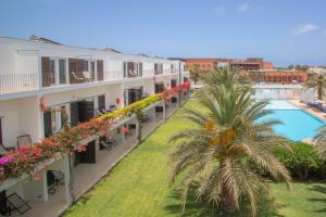 Bassein majutusasutuses Hotel Dunas de Sal või selle lähedal