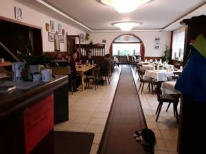 En restaurant eller et andet spisested på Mühlwinkler Hof