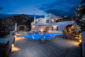 Stunning Villa 4BR in Mykonos 내부 또는 인근 수영장