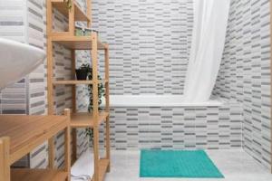 Kúpeľňa v ubytovaní Family apartment Patio&Swimming pool in center Malaga