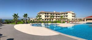 Πισίνα στο ή κοντά στο King Maron Beach Hotel & Spa
