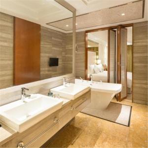 Vannituba majutusasutuses Cinese Hotel Dongguan Shijie