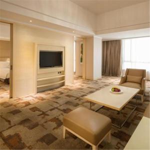 Cinese Hotel Dongguan Shijie tesisinde bir televizyon ve/veya eğlence merkezi
