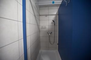 Phòng tắm tại Hostel Adriatic Piran