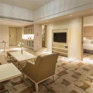 Cinese Hotel Dongguan Shijie tesisinde bir televizyon ve/veya eğlence merkezi