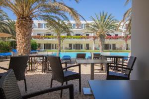 Bassein majutusasutuses Hotel Dunas de Sal või selle lähedal