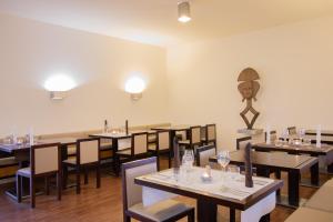 Restoran või mõni muu söögikoht majutusasutuses Hotel Dunas de Sal