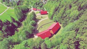 ビエルホムラ・マワにあるDomki na Górceのギャラリーの写真