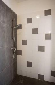 Зображення з фотогалереї помешкання GregBnb - Filet suspendu ! - PARKING INCLUS - CLIMATISÉ - WIFI -15min Gare у місті Тулон