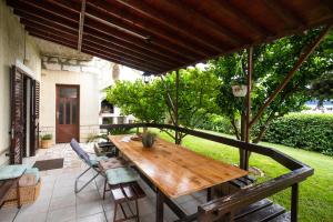 Κήπος έξω από το Zeleni kuk