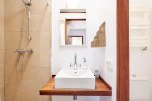 Gallery image of Can Mares in Cala Tarida