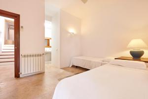 Gallery image of Can Mares in Cala Tarida