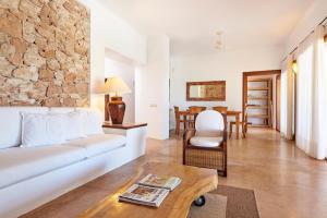 Gallery image of Can Mares in Cala Tarida