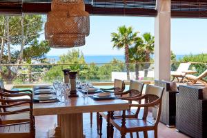 Gallery image of Can Mares in Cala Tarida