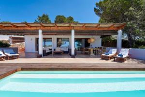 Gallery image of Can Mares in Cala Tarida