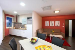 Kuchyň nebo kuchyňský kout v ubytování Hotel Gól garni