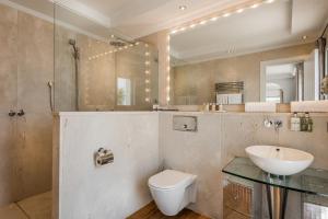 The Residence by the Beach House Marbella的一间浴室