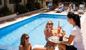 The Residence by the Beach House Marbella的酒水