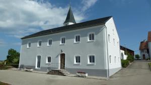 Photo de la galerie de l'établissement Ferienwohnung zum Dorfwirt, à Riedenburg