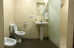 Un baño de Family Hotel