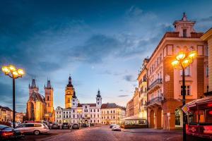 Nespecifikovaný výhled na destinaci Hradec Králové nebo výhled na město při pohledu z apartmánu