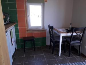 Kuchyň nebo kuchyňský kout v ubytování Tiny house Ružēni