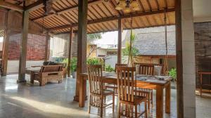 Χώρος καθιστικού στο Intan Mutiara Sanur Beach Villa