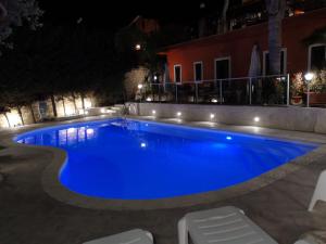 Bazén v ubytovaní B&B Villa del Sole Relais alebo v jeho blízkosti