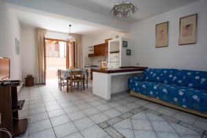 A kitchen or kitchenette at La Bitta