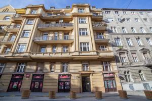 Gallery image of Sunny top floor balcony apartment near downtown in Budapest
