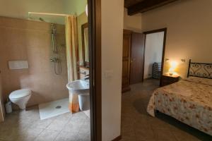 Agriturismo L'Antico Frutto tesisinde bir banyo