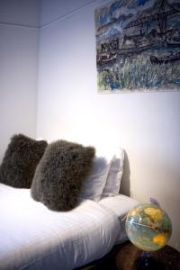 Postel nebo postele na pokoji v ubytování Cozy Pijp Apartment Amsterdam