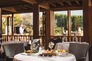 Gallery image of Bushmills Inn Hotel & Restaurant in Bushmills