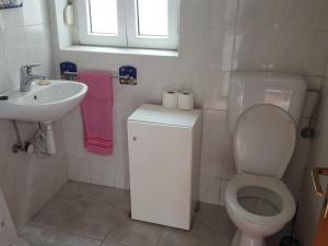 Koupelna v ubytování Apartmani Sole