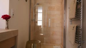 Koupelna v ubytování B&B Château de Preuil + 31 fotografií