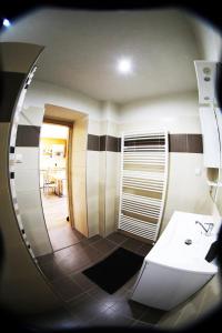 Kúpeľňa v ubytovaní Apartmány Dimitra