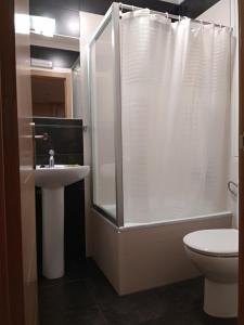 Un baño de Hostal Lido