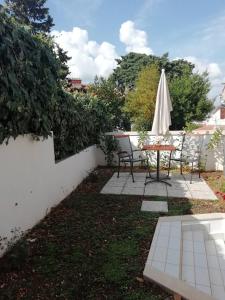 Giardino di Room with garden
