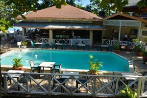 Bazen v nastanitvi oz. blizu nastanitve Merrils Beach Resort II