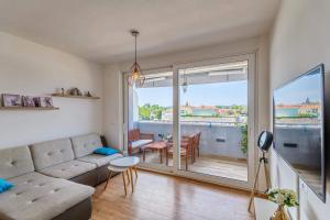 TV a/nebo společenská místnost v ubytování Apartment Skadenca