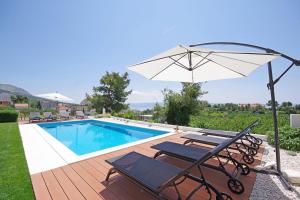 Bazén v ubytovaní Luxury penthouse Eva alebo v jeho blízkosti